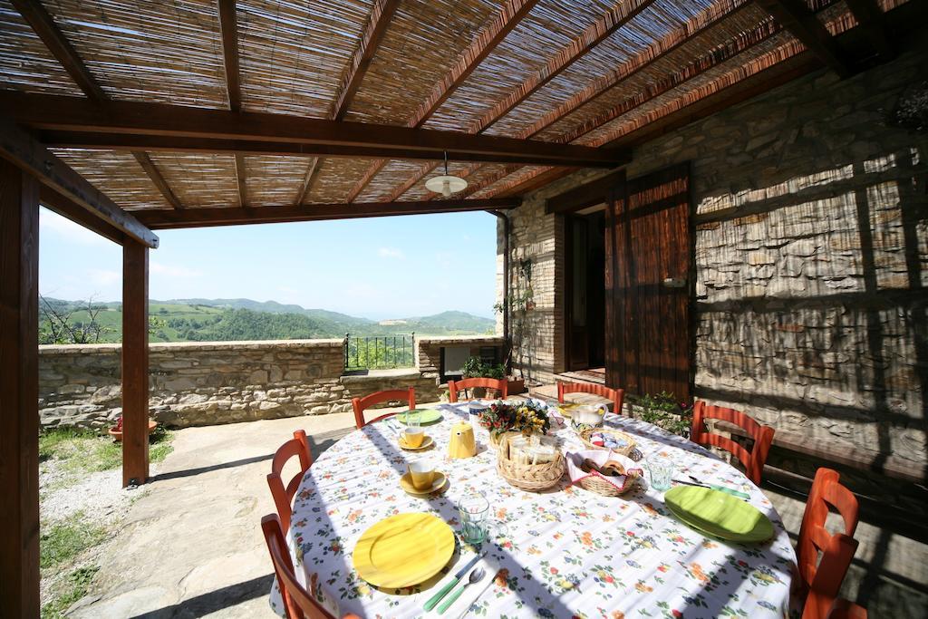 Agriturismo Monte Valentino Pietralunga  Exterior foto
